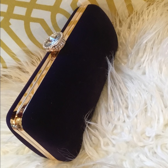 Plum clutch - Picture 3 of 8